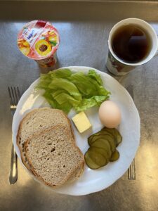 Kolacja + posiłek nocny: Dieta podstawowa 17.11.2023
